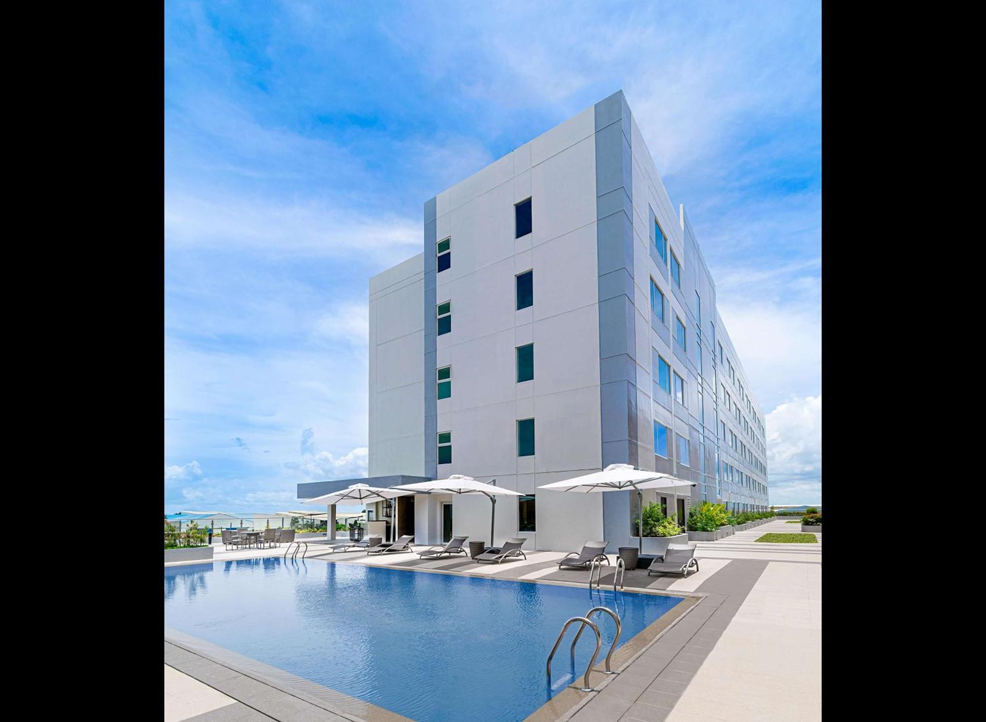 Park Inn By Radisson Bacolod Exterior photo